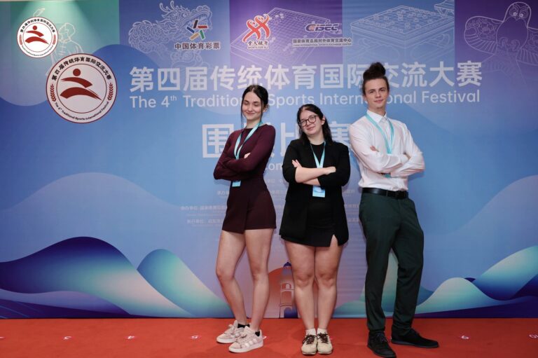 Team Romania: Alessia Sarafolean, Antonia Stanciu and Ioan Elian Grigoriu