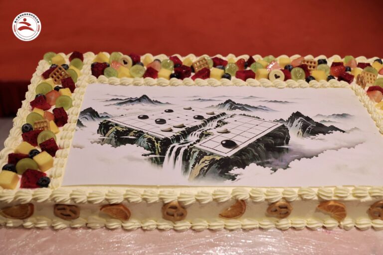 A Go cake for the players